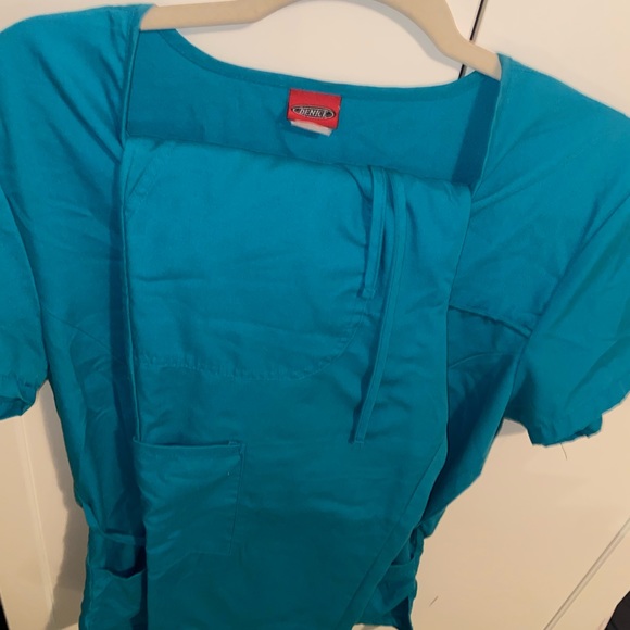 Other - Aqua Scrub Set🧼 Great condition, Size S/M. Six pockets and stretch waist band!
